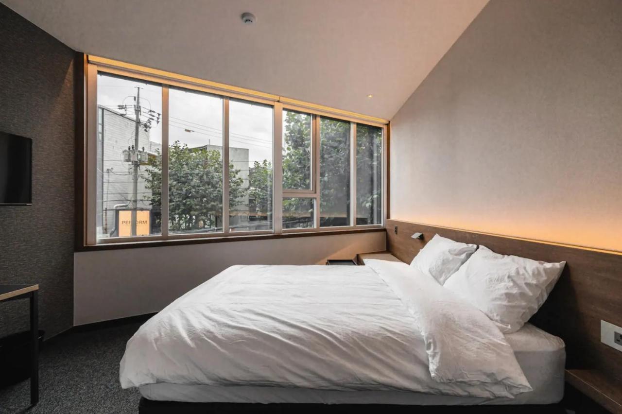 Pillowsopher Hongdae 서울특별시 외부 사진